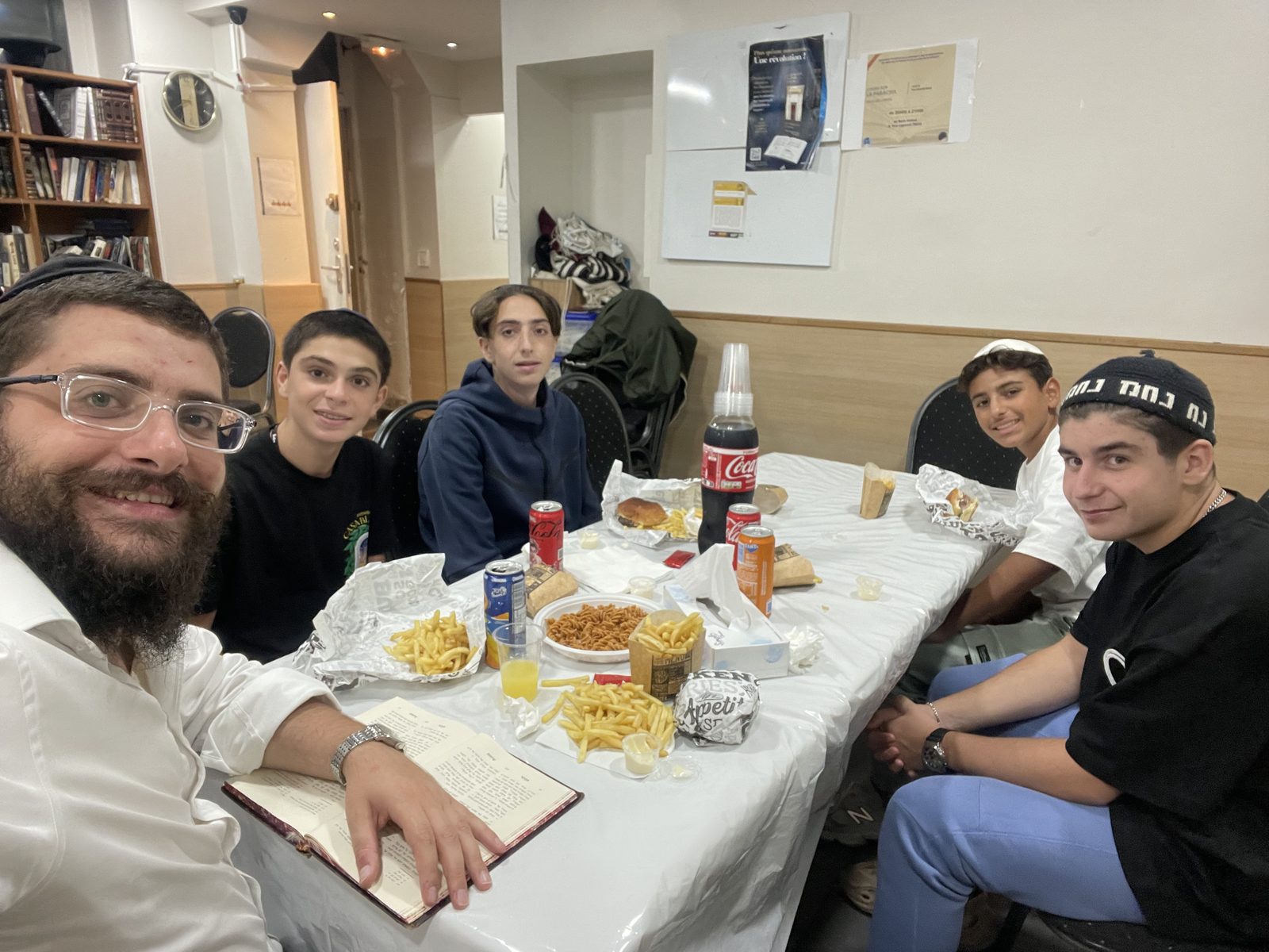 Convivialité autour du cours des jeunes